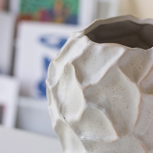 <span class=keywords><strong>Vasi</strong></span> in ceramica e porcellana per decorazioni per la casa Wabi-sabi Mountain Stone Hotel letto Art bianco creativo vaso di fiori - Product Image 4