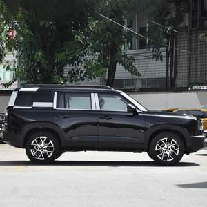 รถยนต์ BAIC BJ30 1.5T สมรรถนะสูง เกียร์อัตโนมัติ ภายในสีเข้ม เครื่องยนต์เบนซิน SUV ออฟโรด รถยนต์จีน - Product Image 4