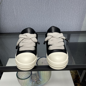 In Stock Sneakers di Lusso Firmate Owens con Lacci e Suola Spessa, Scarpe da Ginnastica Basse Unisex Stile Chubby Bread, Scarpe Casual alla Moda - Product Image 2