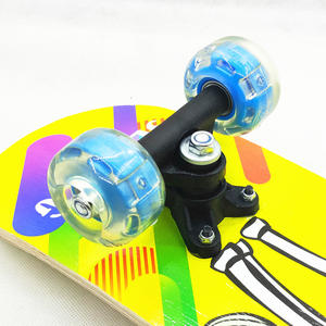 Patineta Personalizada para Niños de 24 Pulgadas con Ruedas Luminosas, Diseño de Dragón Animado, para Juego al Aire Libre, Material PP - Product Image 3