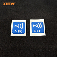 Étiquette en résine nfc programmable autocollant de code qr logo personnalisé étiquettes nfc ntag213 215 216 étiquettes nfc époxy rfid pour liens sociaux