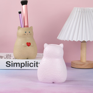 Vase en résine en forme de chat avec motif cœur pour décoration de bureau, cadeau de la Saint-Valentin - Product Image 2