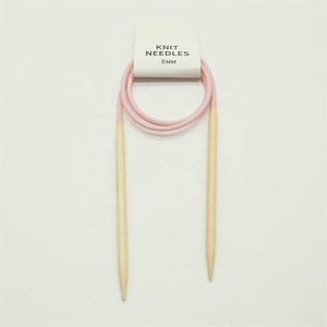 Aiguilles à tricoter circulaires en bambou avec tube en plastique de 8 mm - Product Image 6