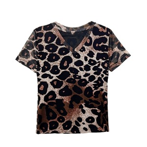 Camiseta <span class=keywords><strong>de</strong></span> manga corta con cuello en V y estampado <span class=keywords><strong>de</strong></span> leopardo <span class=keywords><strong>de</strong></span> malla, nueva colección Primavera-Verano 2026, ajustada y a la moda para <span class=keywords><strong>mujer</strong></span> - Product Image 5