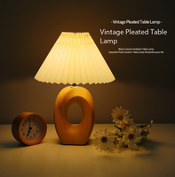 Lampe de table vintage plissée de style nordique en céramique pour chambre/étude, lampe de chevet haut de gamme, éclairage d'ambiance décoratif, veilleuse