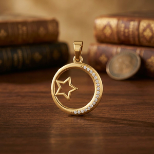 Pendentif Étoile et Lune en Or 14 carats avec Diamant de Laboratoire, Bijoux Fins, Collier Pendentif Étoile Céleste en Or Massif avec Diamant de Laboratoire - Product Image 1