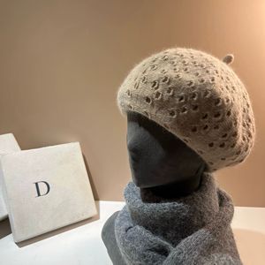 Haute qualité femmes fleur tricoté <span class=keywords><strong>Crochet</strong></span> béret chapeau décontracté pour printemps automne plage porter voyage en plein air mignon fille béret chapeau - Product Image 1