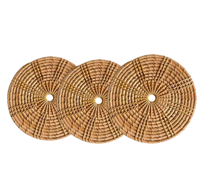 แผ่นรองจานหวายและที่รองจานหวายเป็นมิตรกับสิ่งแวดล้อมธรรมชาติทำมือสำหรับตกแต่งโต๊ะรับประทานอาหารขนมปังผลไม้และหม้อชา - Product Image 1
