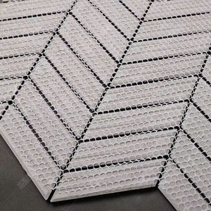 Offre Spéciale <span class=keywords><strong>noir</strong></span> <span class=keywords><strong>blanc</strong></span> brillant <span class=keywords><strong>Chevron</strong></span> émaillé intérieur mosaïque mur chevrons <span class=keywords><strong>carrelage</strong></span> décoratif porcelaine céramique mosaïque <span class=keywords><strong>carrelage</strong></span> - Product Image 5