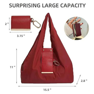 <span class=keywords><strong>Sac</strong></span> fourre-tout en cuir personnalisé, pliable, réutilisable, mini, <span class=keywords><strong>avec</strong></span> porte-clés, fermeture à bouton, sangle à chaîne, grande capacité, pour femmes, usage quotidien - Product Image 2