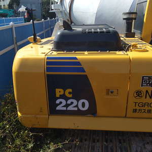 Excavadora Usada Komatsu PC220-8 de 22 Toneladas, Motor Cummins, Bomba Hidráulica Kawasaki, Válvula, Motor, Capacidad de Cucharón de 1.2m, Modelo 2021, Bajo Consumo - Product Image 6