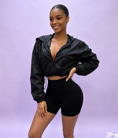 Ensemble 2 pièces pour femme, automne, décontracté : Short cycliste taille haute et veste coupe-vent courte à capuche zippée, style sport et mode