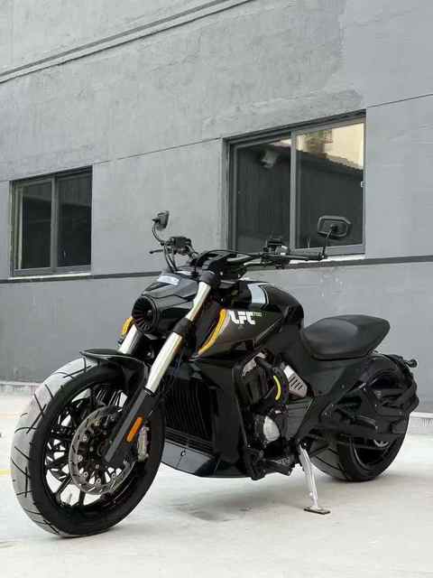 Benda LFC 700 700cc Inline Four Cylinder Water Cooled Cruiser Motorcycle ABS Brembo High Performance Motorbike