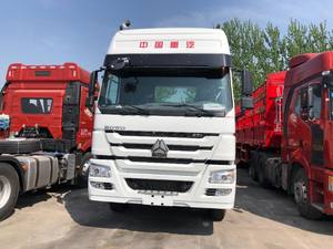 Camion tracteur d'occasion Sinotruk Euro2 Diesel 6X4 à direction à gauche HOWO 10 roues avec capacité de charge de 21-30T, 371 ch, caméra arrière 360° - Product Image 5