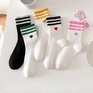 Calzini da <span class=keywords><strong>Donna</strong></span> Traspiranti <span class=keywords><strong>Senza</strong></span> <span class=keywords><strong>Cuciture</strong></span> a Righe con Cuore, Personalizzabili all'Ingrosso, per Autunno Casual - Product Image 1