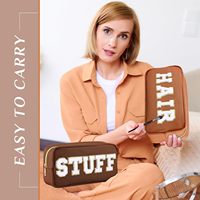 Trousse à Maquillage pour Femmes en Nylon Imperméable de Haute Qualité avec Lettre en Chenille Pailletée, Sherpa, et Fermeture Éclair, Petite Pochette Cosmétique Preppy avec Patch