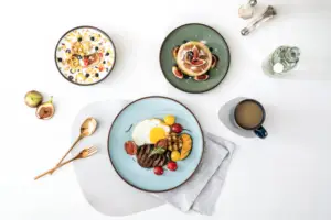 Hot-Selling Home Restaurant Stoneware Servies Set Familie Keramisch Servies Reliëf Diner