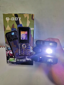 Teléfono Móvil Chino S007 de Alta Calidad, Pantalla de 1.8 Pulgadas, Doble SIM, 2G GSM, Teclado de Alta Calidad - Product Image 2