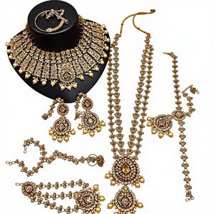 Ensemble de collier ras du cou ethnique plaqué or pour mariée, boucles d'oreilles, maang tikka, tendance, fait main, bijoux de mariage, fiançailles, anniversaire - Product Image 1