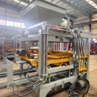 Presse à briques hydraulique QT4-15 pour la production de produits de maçonnerie en ciment, de pavés routiers et de blocs de construction