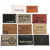 Étiquettes autocollantes personnalisées en cuir PU gaufré Étiquettes volantes en papier kraft avec logo de marque