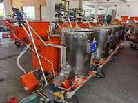 Machine de marquage routier robuste |   Garantie d'un an, type à pousser à la main |   Peinture de signalisation routière |   Épaisseur de trait de 1-2 mm |   Faible