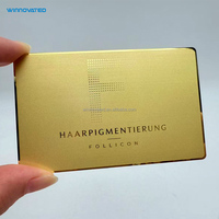 Tarjetas de Membresía VIP Empresariales Personalizadas de Acero Inoxidable/Aluminio Electrochapado, Código QR Grabado, Borde Negro Dorado, Diseño Tradicional