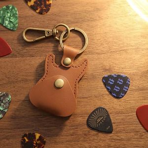 Porte-plectrums de guitare en cuir PU avec design en relief - Durable et souple pour guitare acoustique/électrique/basse - Product Image 4