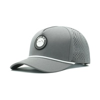 Casquette de golf et de baseball en tissu gris haute performance, à 5 panneaux structurés, avec logo en patch de caoutchouc découpé au laser, personnalisable, pour le sport, marque privée