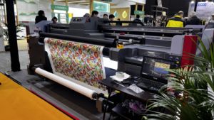 Impresora Híbrida UV Myjet Factory 1860 PRO, Impresión Multifuncional, Impresora de Gran Formato para Pequeñas Empresas - Product Image 6