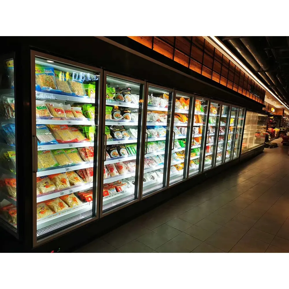 Frigorifero della vetrina refrigerato del supermercato, frigorifero dell'esposizione della porta di vetro