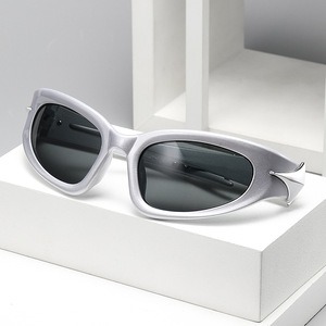 Gafas de Sol Modernas y Elegantes para Mujer, Protección Solar, Estilo Hip Hop, Color Cool, Venta al Por Mayor - Product Image 3