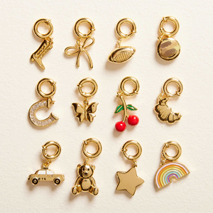 Venta al por mayor precio barato DIY accesorio <span class=keywords><strong>de</strong></span> acero inoxidable chapado en <span class=keywords><strong>oro</strong></span> Cae Bear Pingpong encantos esmalte cereza colgante collar circón - Product Image 1