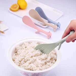 Cuchara para arroz resistente al calor, antiadherente, vertical, utensilio de cocina creativo, paleta para arroz con diseño de ardilla, para cocinar - Product Image 1