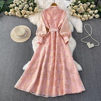 Robe longue jacquard de luxe léger à col montant avec bretelles pour femme, style français raffiné, Vêtements Femme