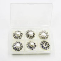 18MM 23MM 25MM Kancing Logam Bentuk Bunga Mutiara Lingkaran Berhias Berlian Imitasi Emas Kancing Logam untuk Mantel Kancing Logam untuk Pakaian