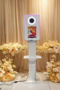 ตู้ถ่ายรูปงานอีเว้นท์แบบสี่เหลี่ยม พร้อมแท่นวางเซลฟี่ <span class=keywords><strong>Surface</strong></span> <span class=keywords><strong>Pro</strong></span> DSLR  พร้อมไฟ RGB และชั้นวางเครื่องพิมพ์ สำหรับงานแต่งงานและงานปาร์ตี้ - Product Image 3