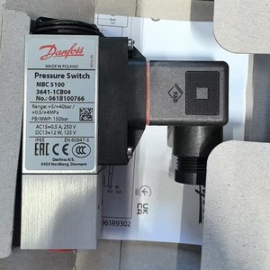 060N1036 MBS 5100 0-10 Bar 4-20mA G1/4 Aprobado para Uso Marino en Barcos - Product Image 1