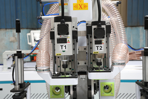 Máquina CNC para fabricar cerraduras y bisagras <span class=keywords><strong>de</strong></span> puertas, máquina CNC para mortajar orificios <span class=keywords><strong>de</strong></span> cerraduras en <span class=keywords><strong>madera</strong></span> - Product Image 6