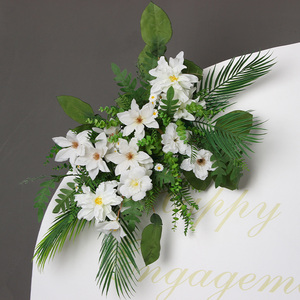 ช่อดอกไม้พลาสติกประดิษฐ์12หัวที่ดูสมจริงเหมาะสำหรับใช้ในบ้านของเจ้าสาวงานแต่งงานวันคริสต์มาสวาเลนไทน์ - Product Image 5