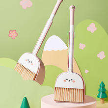Ensemble balai et pelle portable 2-en-1 écologique avec manche en plastique, design de dessin animé, style moderne, outil de nettoyage des sols domestiques - Product Image 2