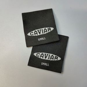 Accessoires vestimentaires : Étiquettes tissées personnalisées en polyester durable pour vêtements, avec logo, pliées à l'extrémité, pour col, confortables - Product Image 1