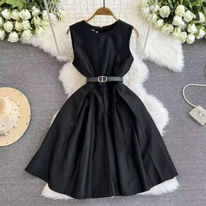 Robe midi noire Herben Sweet à col Peter Pan, de haute qualité, tissée, impression numérique, teinture unie, épaules dénudées - Product Image 1