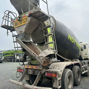 Camion malaxeur <span class=keywords><strong>à</strong></span> <span class=keywords><strong>béton</strong></span> mobile 12m³ avec châssis HOWO 2026, moteur haute puissance, boîte de vitesses et moteur, <span class=keywords><strong>prêt</strong></span> <span class=keywords><strong>à</strong></span> <span class=keywords><strong>l</strong></span>'<span class=keywords><strong>emploi</strong></span> - Product Image 4