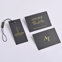 Étiquettes suspendues personnalisées de luxe en feuille d'or avec cordon en coton, faible MOQ, étiquettes de prix pour vêtements, textiles de maison, chaussures, sacs