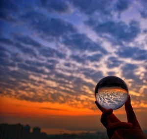 Nhà bán buôn HZ <span class=keywords><strong>Crystal</strong></span> <span class=keywords><strong>Ball</strong></span> cung cấp các quả cầu pha lê thủy tinh K9 chất lượng cao làm quà tặng thủ công pha lê trong suốt và không màu. - Product Image 4