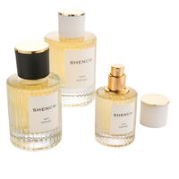 Flacons de parfum en verre de luxe personnalisables et rechargeables de 30 ml, 50 ml, 100 ml avec pulvérisateur à pompe, bouchon, sérigraphie, diffuseur à bâtonnets, couleur et logo personnalisés