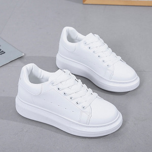 Giày thể thao phẳng màu trắng tinh khiết bán chạy, kiểu dáng thể thao, chất liệu PU, giày thường, giày Jeans Pour Force, giày thời trang, giày nam - Product Image 5