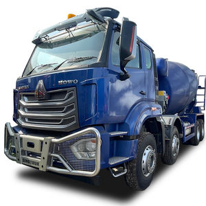 Camion malaxeur à <span class=keywords><strong>béton</strong></span> Howo NX 8*4, très demandé, idéal pour le transport de ciment et les grands travaux d'infrastructure - Product Image 1