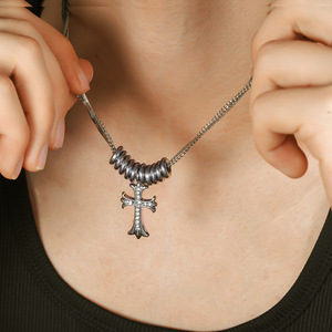Kalung Choker Lapis Ganda Bertekstur Punk dengan Cakram Logam dan Berlian Imitasi, Gaya <span class=keywords><strong>Rock</strong></span>, Salib, Bahan Stainless Steel untuk Pria & Wanita - Product Image 6